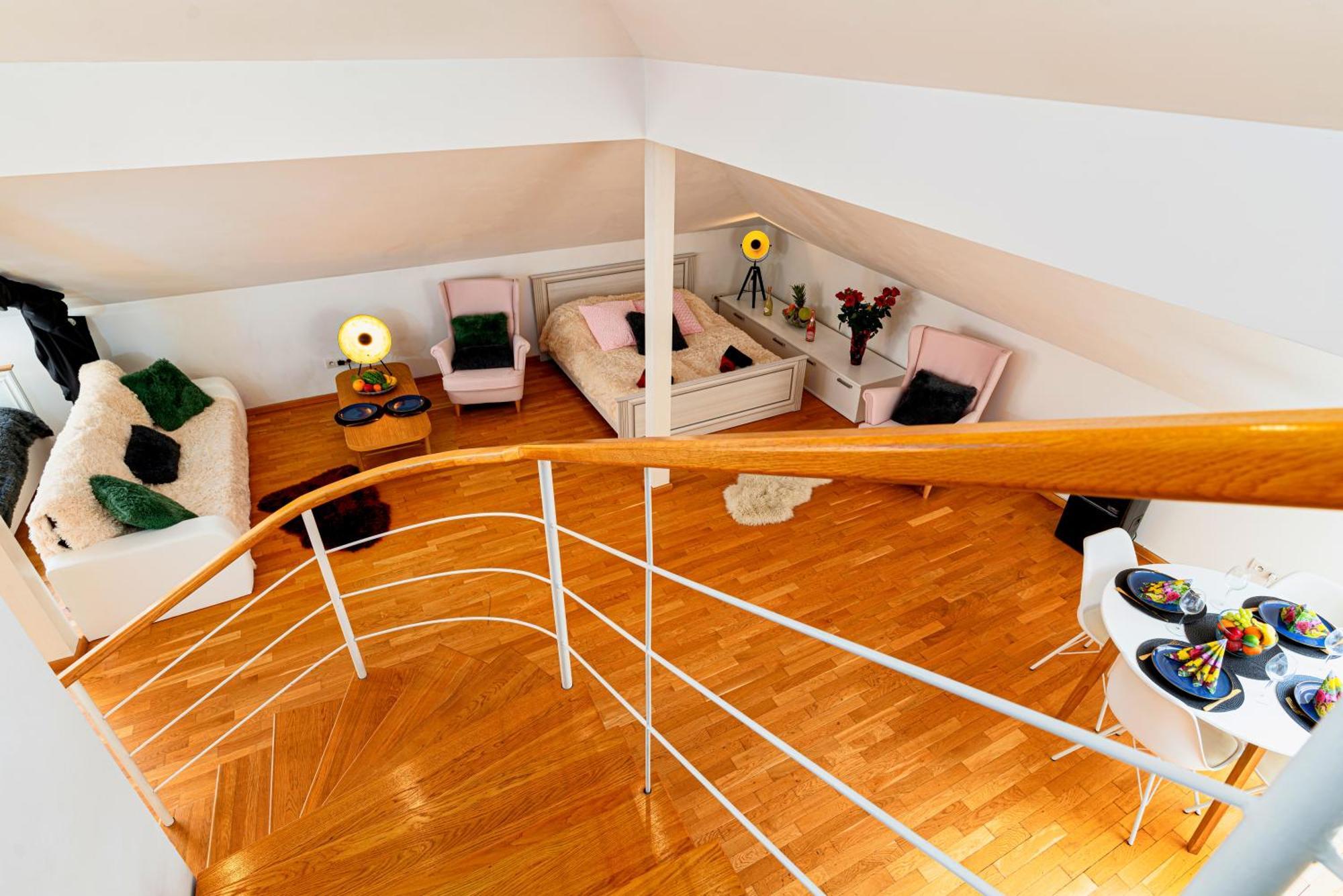 Golden River Apartment Praga Exterior foto